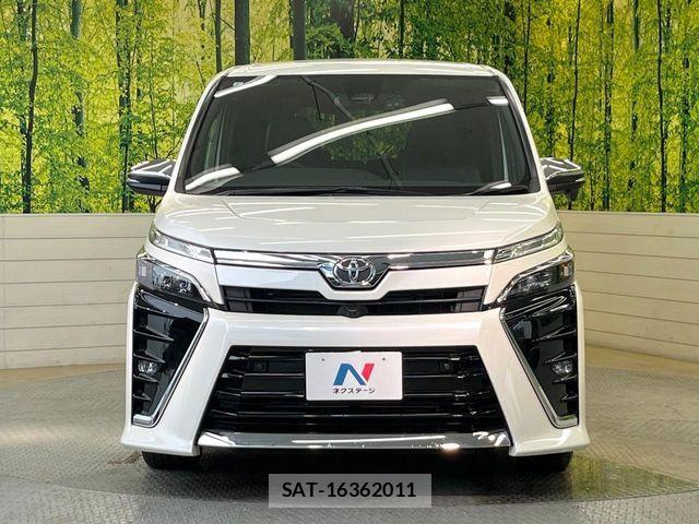 Toyota VOXY 2021-07 7964333-14