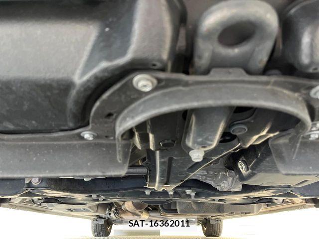 Toyota VOXY 2021-07 7964333-18
