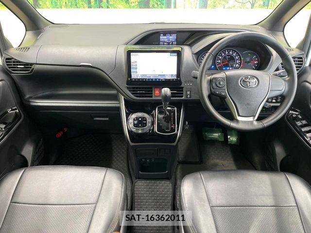 Toyota VOXY 2021-07 7964333-1