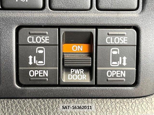 Toyota VOXY 2021-07 7964333-6