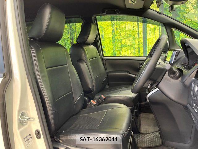 Toyota VOXY 2021-07 7964333-7
