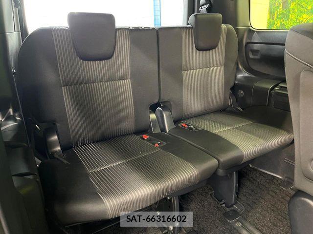 Toyota VOXY 2019-12 7964336-9
