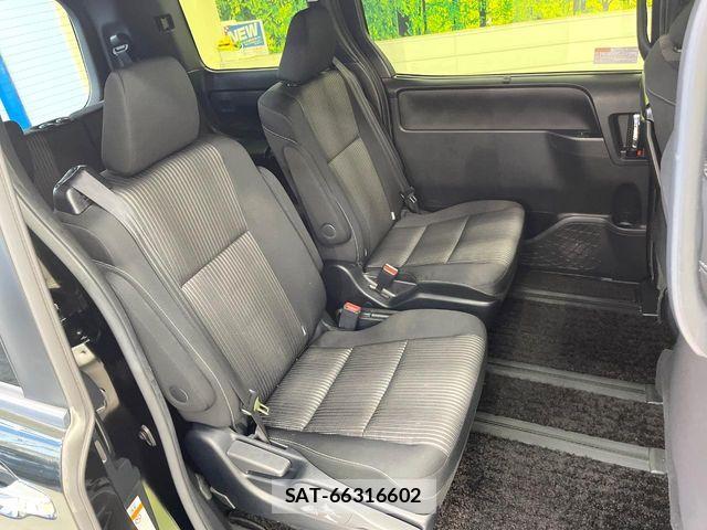 Toyota VOXY 2019-12 7964336-8