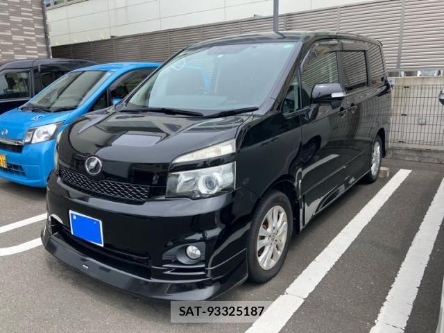 Toyota VOXY 2011-08 7964353-2