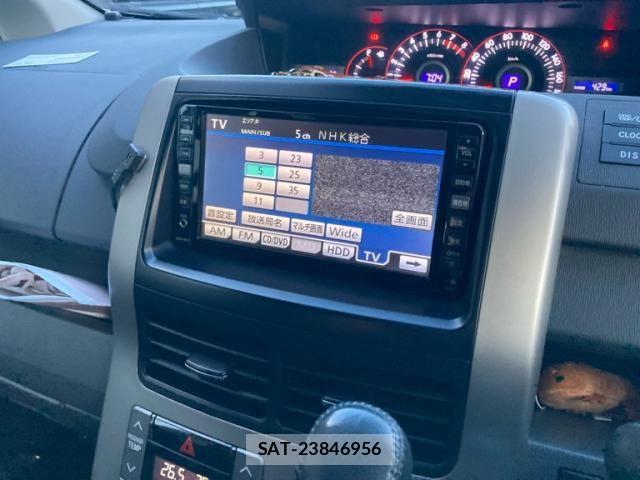 Toyota VOXY 2007-07 7964354-22