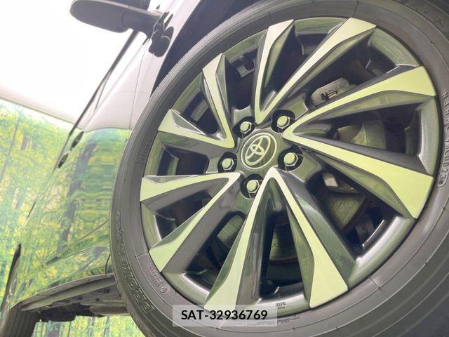 Toyota VOXY 2023-04 7964327-13