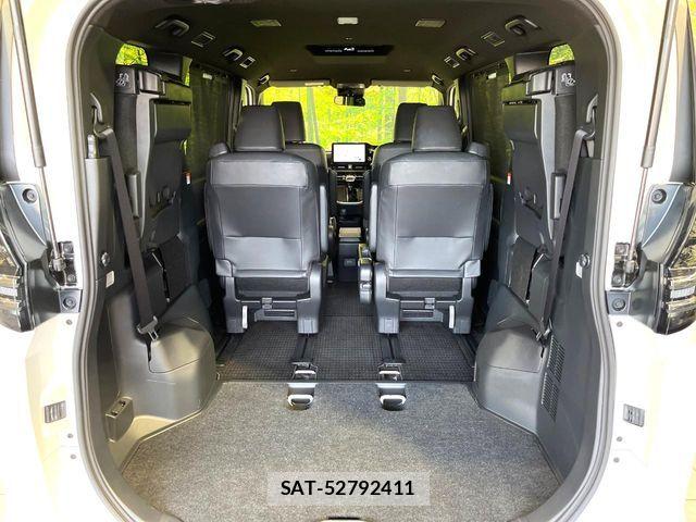 Toyota VOXY 2024-03 7964328-9