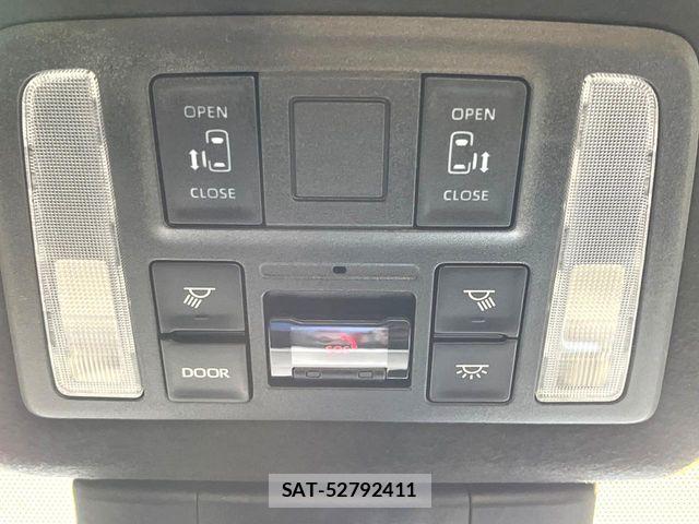 Toyota VOXY 2024-03 7964328-4