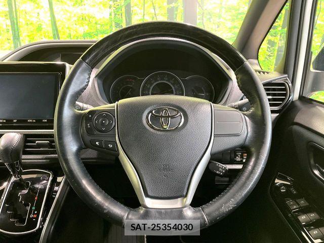 Toyota VOXY 2019-05 7964334-11