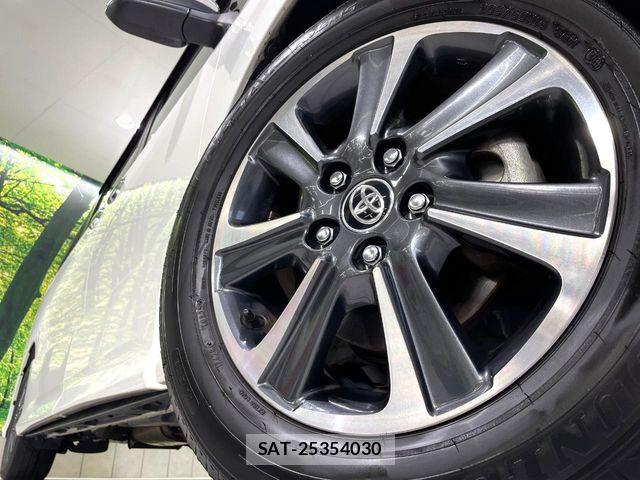 Toyota VOXY 2019-05 7964334-13