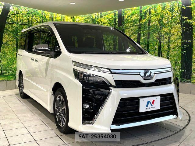 Toyota VOXY 2019-05 7964334-16