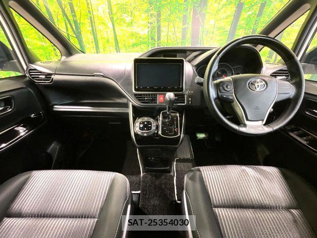 Toyota VOXY 2019-05 7964334-1
