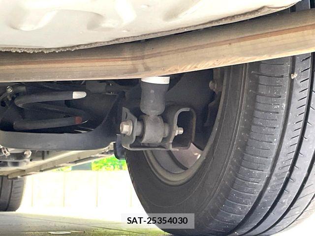 Toyota VOXY 2019-05 7964334-19