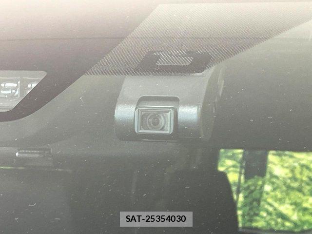 Toyota VOXY 2019-05 7964334-6