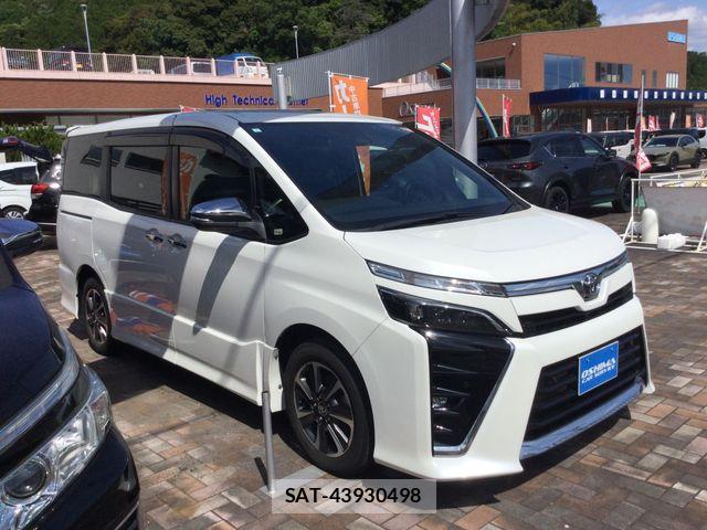 Toyota VOXY 2021-03 7964335-2