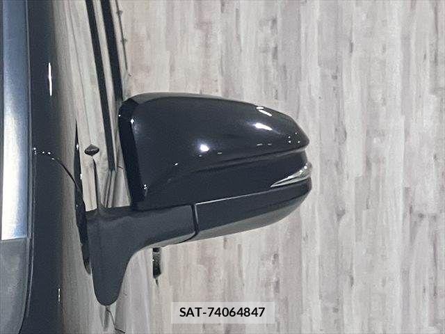 Toyota VOXY 2016-09 7964348-22