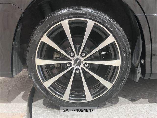 Toyota VOXY 2016-09 7964348-28