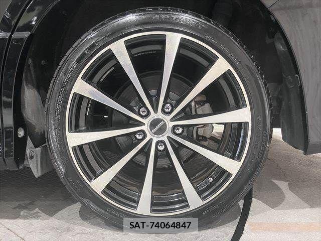 Toyota VOXY 2016-09 7964348-29