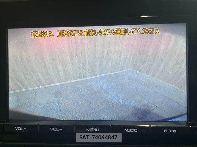 Toyota VOXY 2016-09 7964348-4