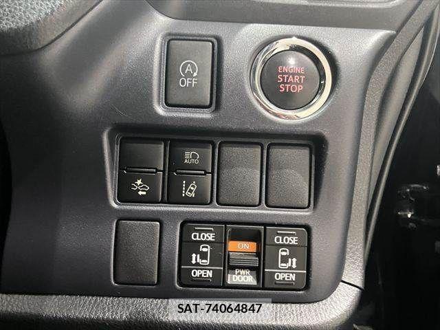 Toyota VOXY 2016-09 7964348-6
