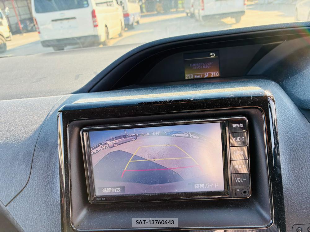 Toyota VOXY 2019-06 7831343-18