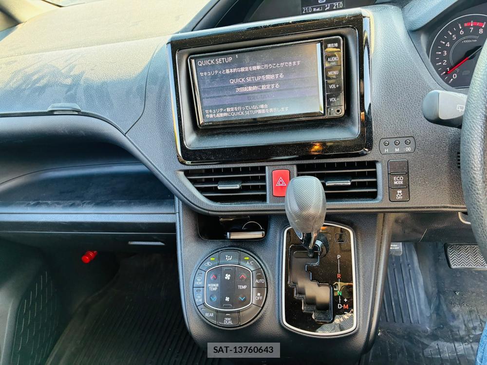 Toyota VOXY 2019-06 7831343-19