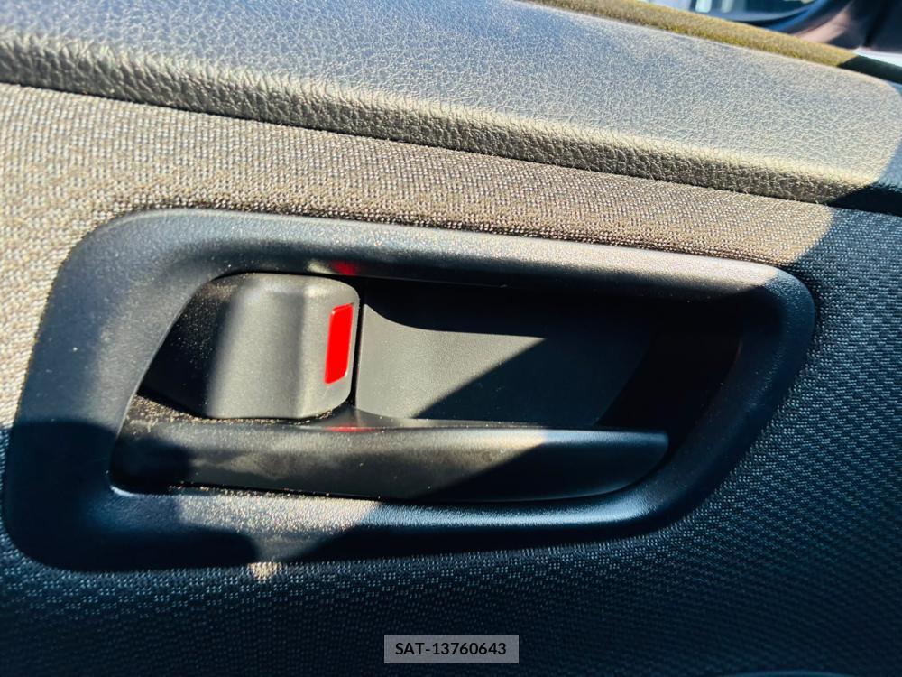 Toyota VOXY 2019-06 7831343-22
