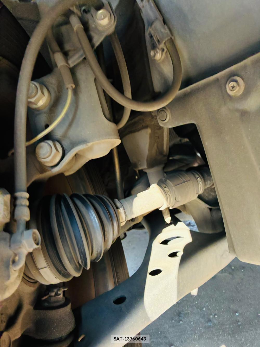 Toyota VOXY 2019-06 7831343-33