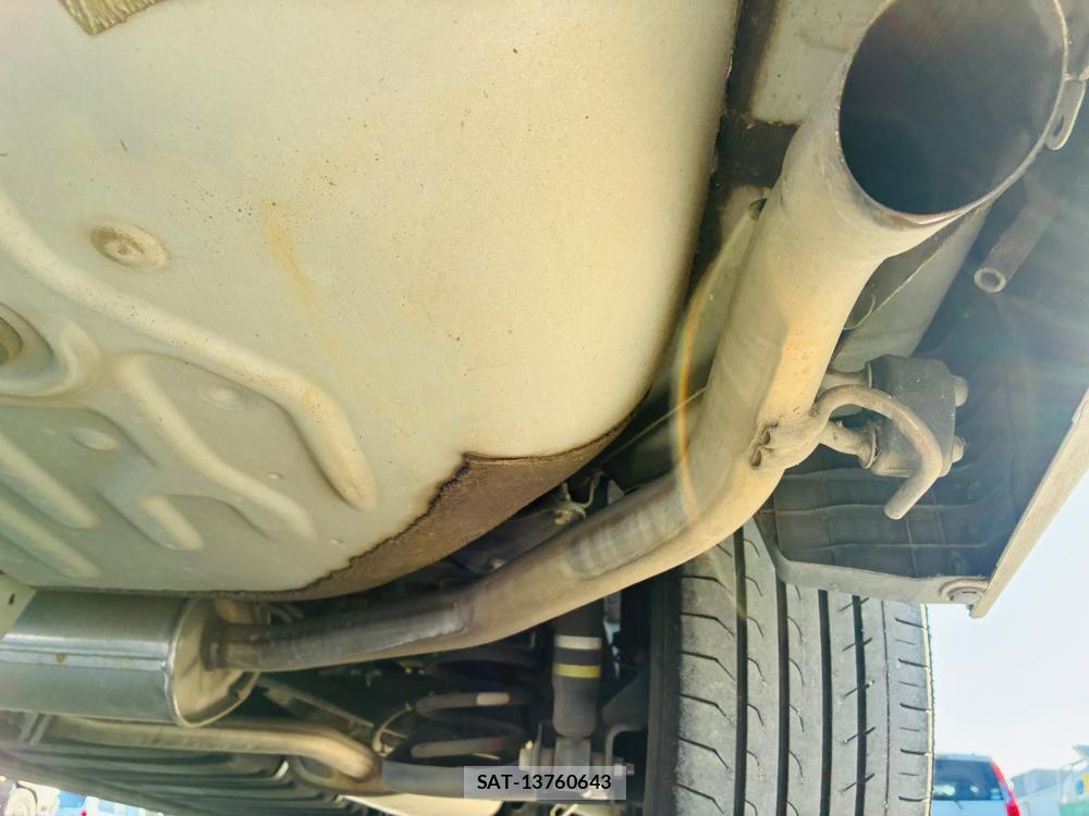 Toyota VOXY 2019-06 7831343-35