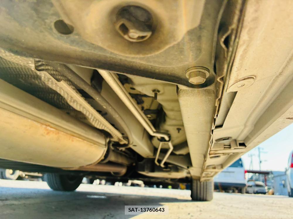 Toyota VOXY 2019-06 7831343-36