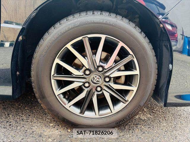 Toyota VOXY 2014-04 7964349-14