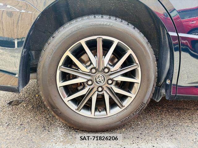 Toyota VOXY 2014-04 7964349-28