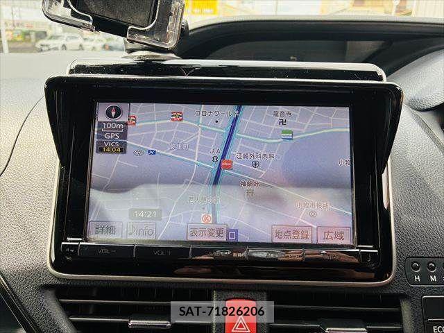 Toyota VOXY 2014-04 7964349-3