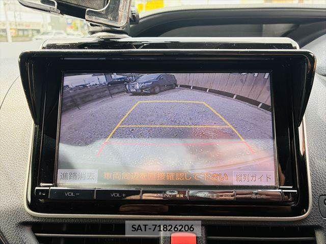 Toyota VOXY 2014-04 7964349-5