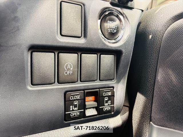 Toyota VOXY 2014-04 7964349-6