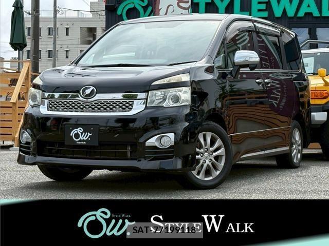 Toyota VOXY 2012-11 7964352-0