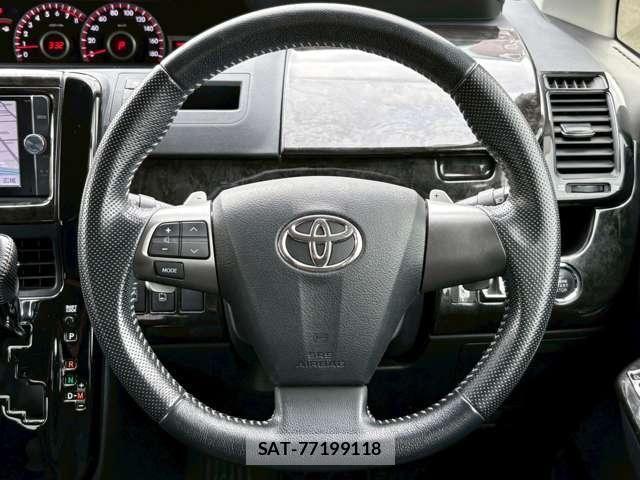 Toyota VOXY 2012-11 7964352-19