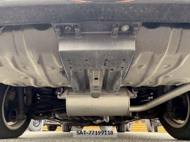 Toyota VOXY 2012-11 7964352-29