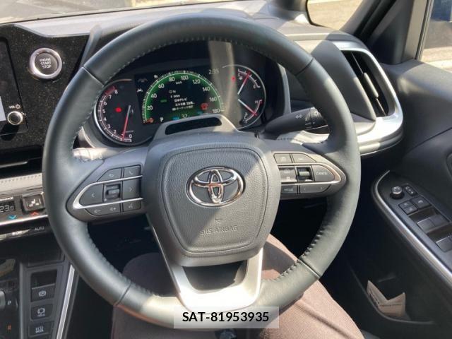 Toyota VOXY 2023-08 7964330-15