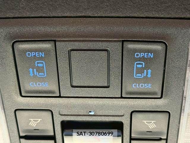 Toyota VOXY 2022-03 7964332-5