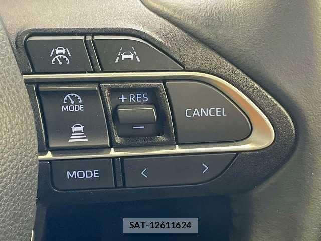 Toyota VOXY 2023-12 7964331-5