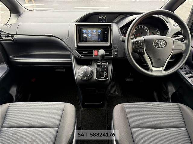 Toyota VOXY 2015-03 7964345-1