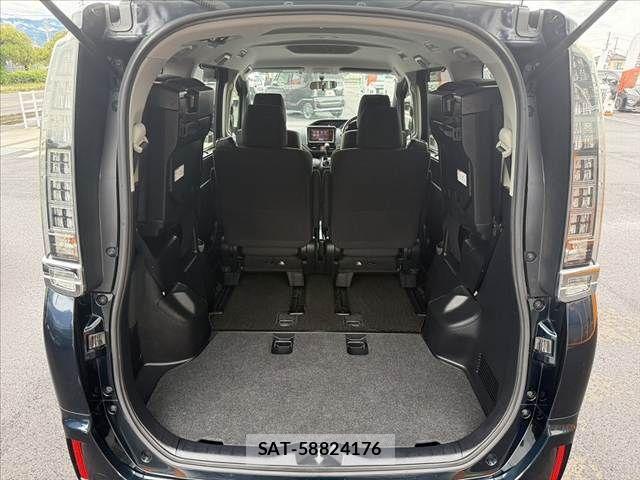 Toyota VOXY 2015-03 7964345-20