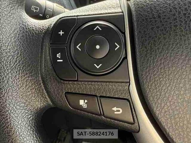 Toyota VOXY 2015-03 7964345-24