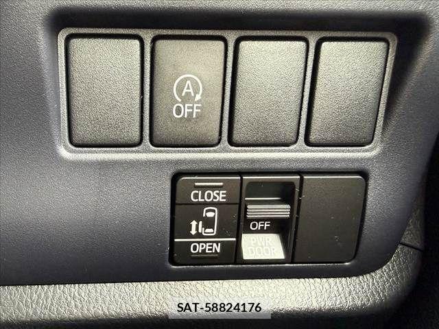 Toyota VOXY 2015-03 7964345-4