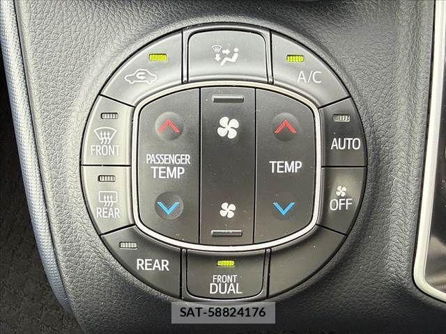 Toyota VOXY 2015-03 7964345-5