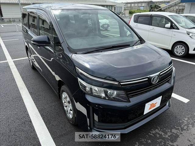 Toyota VOXY 2015-03 7964345-7