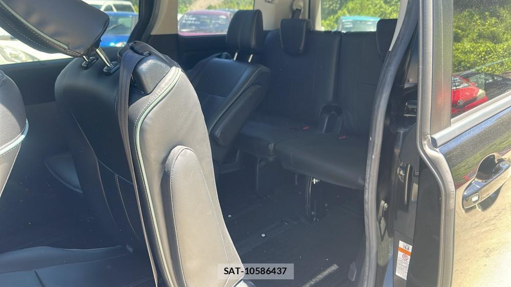 Toyota VOXY 2016-11 7831744-9
