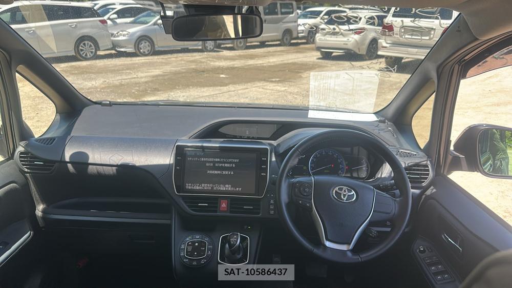 Toyota VOXY 2016-11 7831744-12