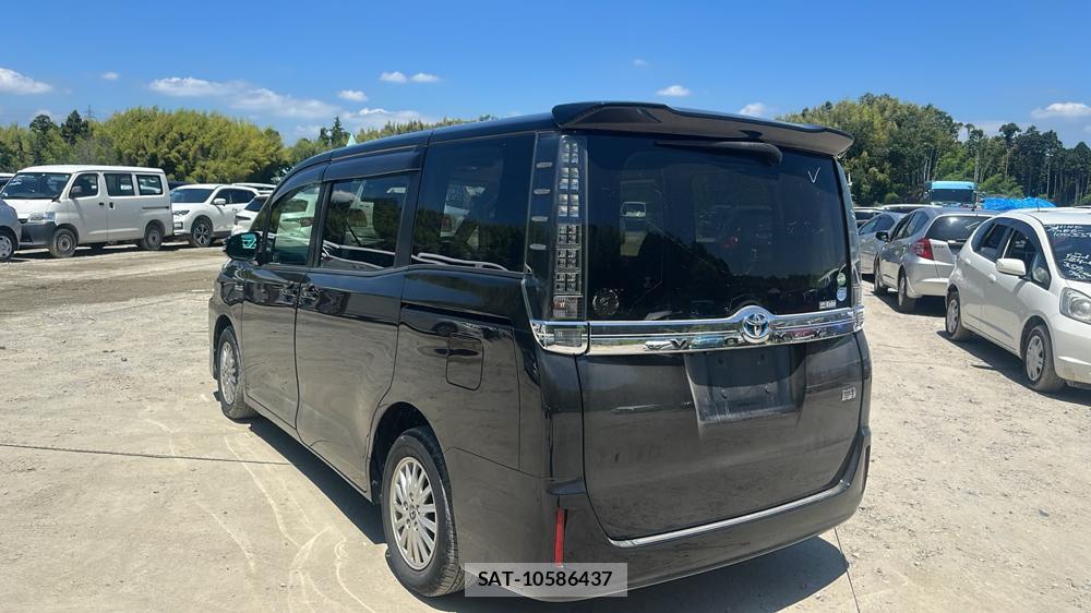 Toyota VOXY 2016-11 7831744-2